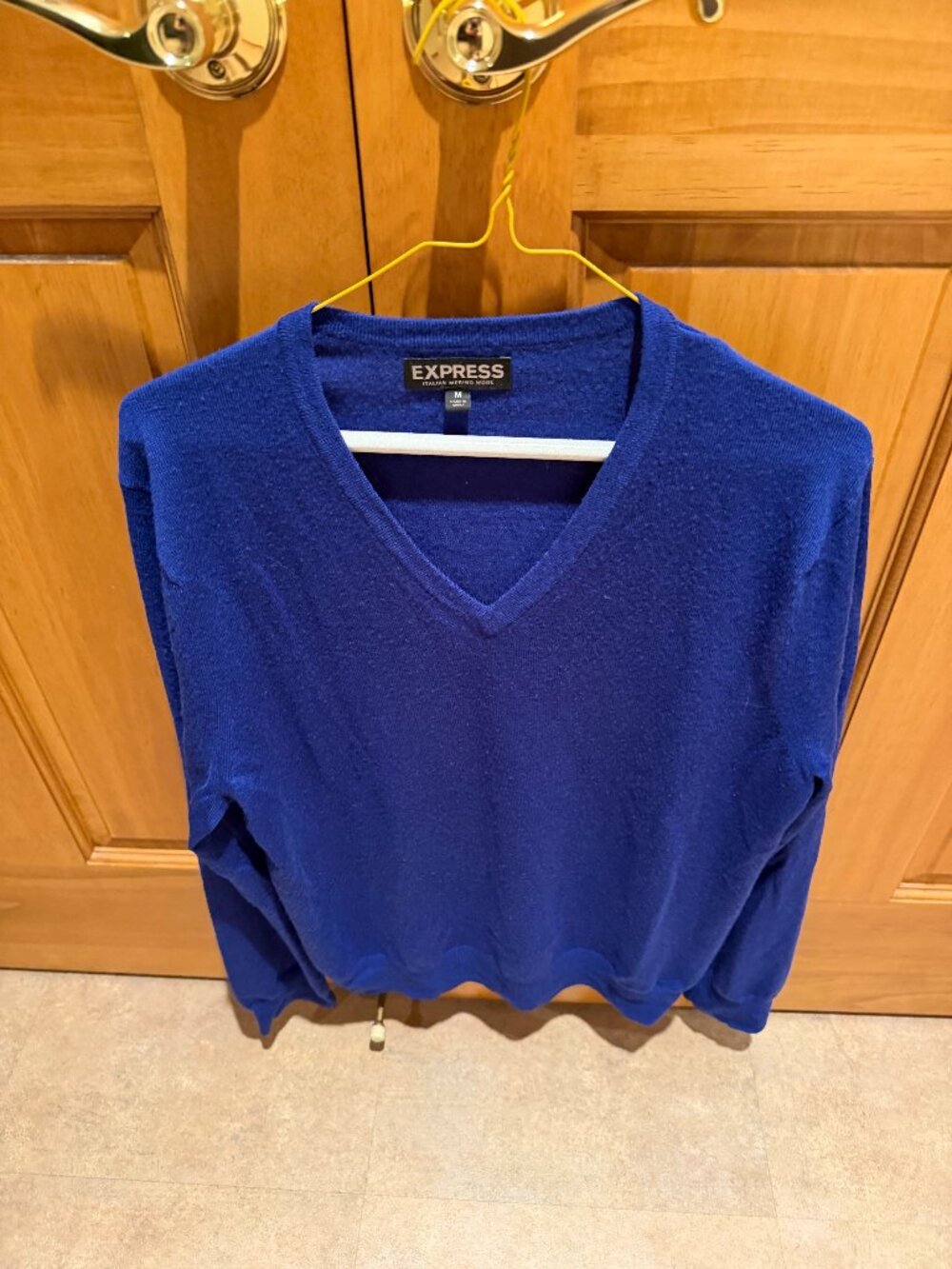 Express 100% Merino Wool V-Neck Blue Sweater - Medium